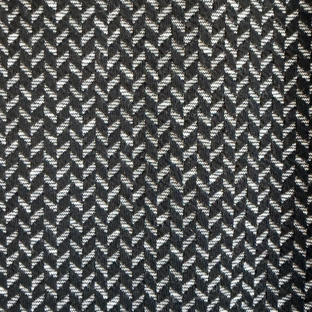 Tahari Black and White Patterned Skirt - Picture 2 of 6